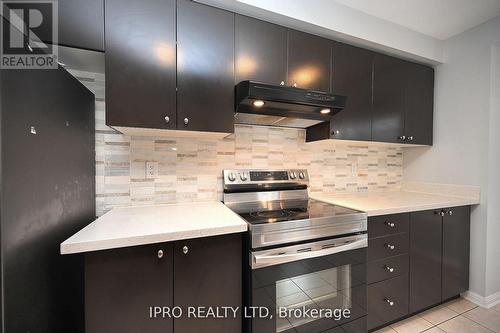 227 Slingsby Landing Lane, Milton, ON - Indoor Photo Showing Kitchen