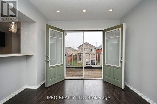 227 Slingsby Landing Lane, Milton, ON - Indoor Photo Showing Other Room