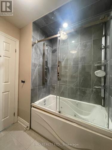 27 Silver Arrow Crescent, Vaughan, ON - Indoor Photo Showing Bathroom