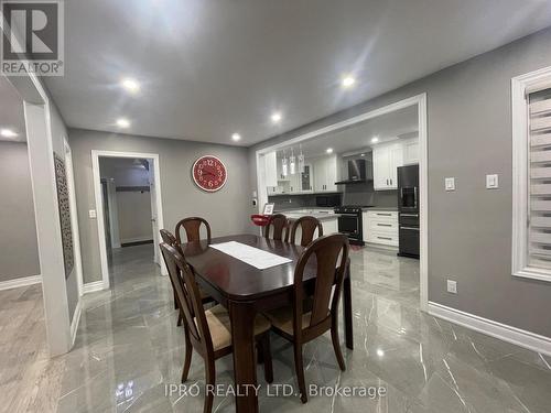 27 Silver Arrow Crescent, Vaughan, ON - Indoor Photo Showing Dining Room