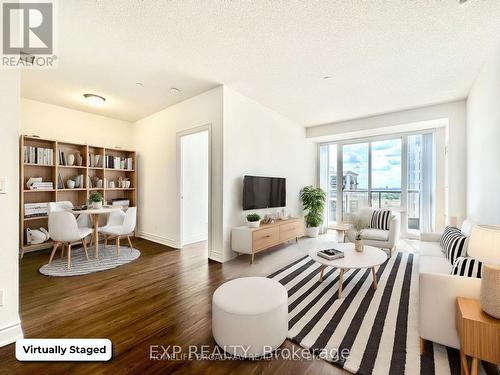 1119 - 33 Clegg Road, Markham, ON - Indoor Photo Showing Living Room