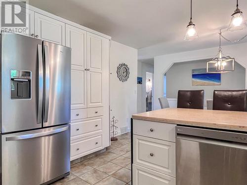 9465 Angus Drive, Coldstream, BC - Indoor Photo Showing Kitchen