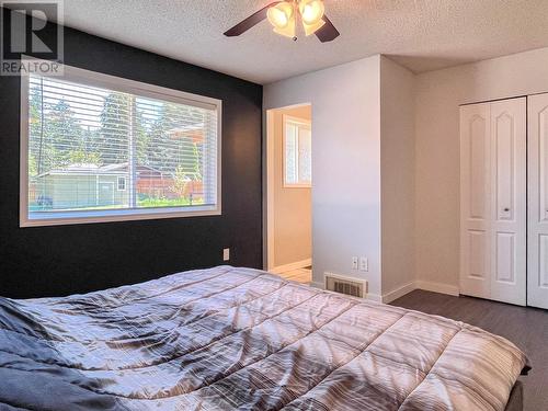 9465 Angus Drive, Coldstream, BC - Indoor Photo Showing Bedroom