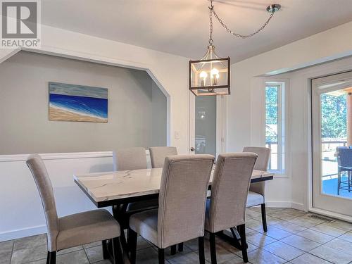 9465 Angus Drive, Coldstream, BC - Indoor Photo Showing Dining Room