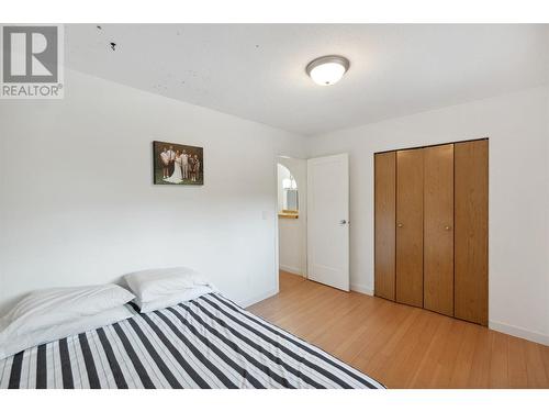 1419 Highland Drive, Castlegar, BC - Indoor Photo Showing Bedroom