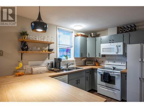 Kitchen - 1070 Forestbrook Drive, Penticton, BC - Indoor Photo Showing Kitchen With Double Sink