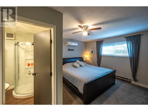 Primary bedroom - 1070 Forestbrook Drive, Penticton, BC - Indoor Photo Showing Bedroom