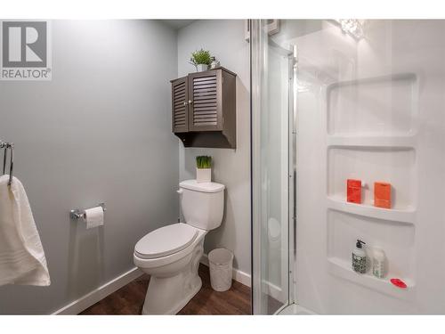 Ensuite bathroom - 1070 Forestbrook Drive, Penticton, BC - Indoor Photo Showing Bathroom