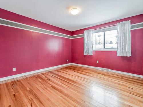 Master bedroom - 5900 Rue Boyer, Brossard, QC - Indoor Photo Showing Other Room