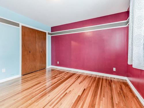 Master bedroom - 5900 Rue Boyer, Brossard, QC - Indoor Photo Showing Other Room