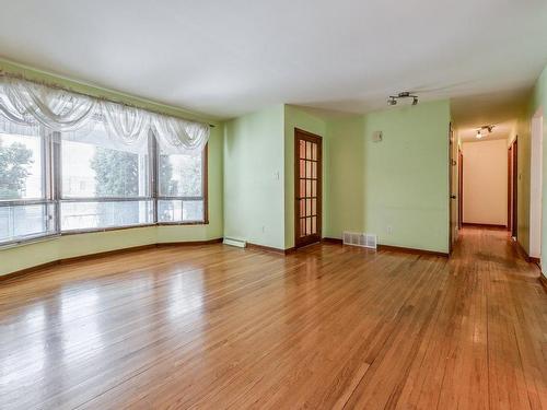 Living room - 5900 Rue Boyer, Brossard, QC - Indoor Photo Showing Other Room