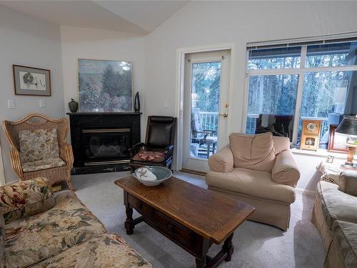 311-2777 Barry Rd, Mill Bay, BC - Indoor Photo Showing Living Room With Fireplace