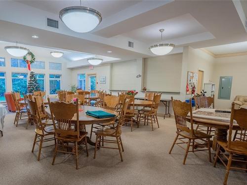 311-2777 Barry Rd, Mill Bay, BC - Indoor Photo Showing Dining Room