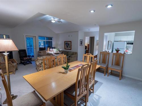 311-2777 Barry Rd, Mill Bay, BC - Indoor Photo Showing Dining Room