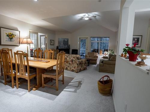 311-2777 Barry Rd, Mill Bay, BC - Indoor Photo Showing Dining Room