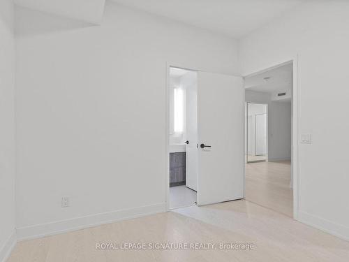 216-308 Jarvis St, Toronto, ON - Indoor Photo Showing Other Room