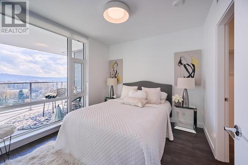 1504 1500 Fern Street, North Vancouver, BC - Indoor Photo Showing Bedroom