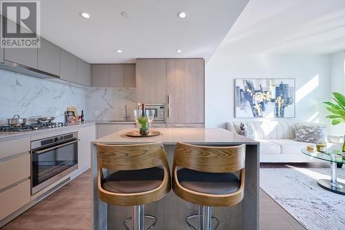 1504 1500 Fern Street, North Vancouver, BC - Indoor Photo Showing Kitchen With Upgraded Kitchen