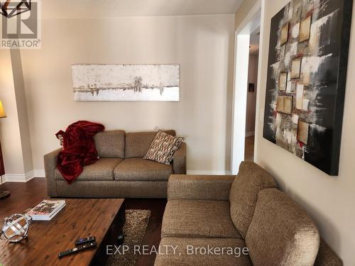 2045 Queensbury Drive, Oshawa, ON - Indoor Photo Showing Living Room