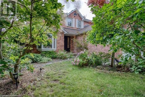 View of front facade featuring a front lawn - 134 Bayne Crescent, Cambridge, ON 