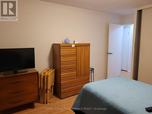 612 - 915 Elmsmere Road, Ottawa, ON - Indoor Photo Showing Bedroom