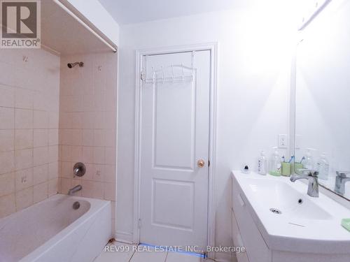 63 Lorenzo Circle, Brampton, ON - Indoor Photo Showing Bathroom