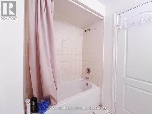 63 Lorenzo Circle, Brampton, ON - Indoor Photo Showing Bathroom