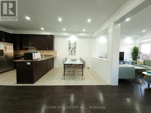 63 Lorenzo Circle, Brampton, ON - Indoor Photo Showing Kitchen