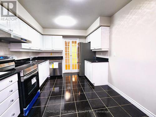 1716 - 18 Sommerset Way, Toronto, ON - Indoor Photo Showing Kitchen