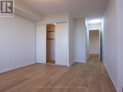 1716 - 18 Sommerset Way, Toronto, ON - Indoor Photo Showing Other Room