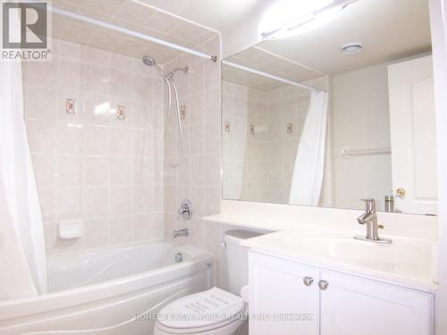 1716 - 18 Sommerset Way, Toronto, ON - Indoor Photo Showing Bathroom