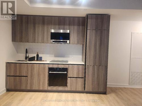 2409 - 127 Broadway Avenue, Toronto, ON - Indoor Photo Showing Kitchen