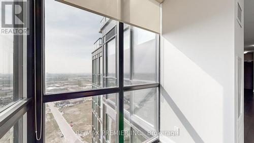 2502 - 2910 Highway 7 Road W, Vaughan, ON - Indoor Photo Showing Other Room