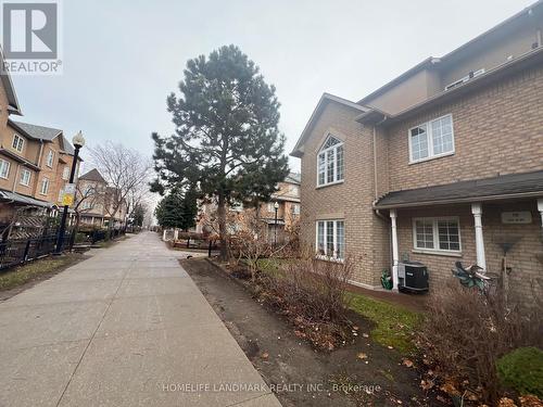 22 Bsmt - 10 Cox Boulevard, Markham, ON - Outdoor