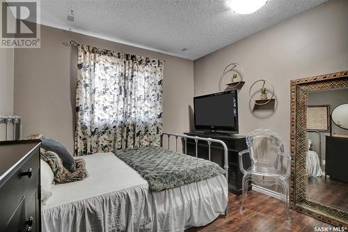 414 Charlebois Court, Saskatoon, SK - Indoor Photo Showing Bedroom