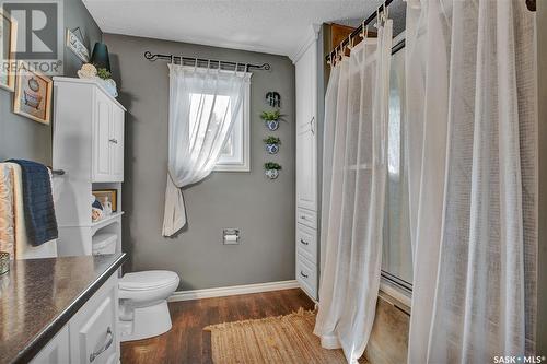 414 Charlebois Court, Saskatoon, SK - Indoor Photo Showing Bathroom