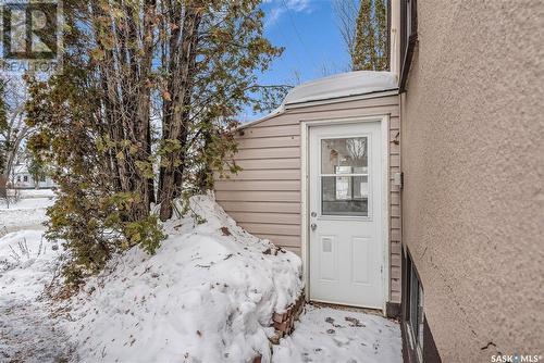 1221 Munroe Avenue, Saskatoon, SK - Outdoor