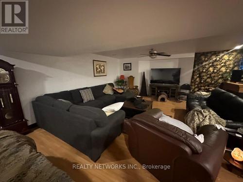 2360 Jaguar Drive, Timmins, ON - Indoor Photo Showing Living Room