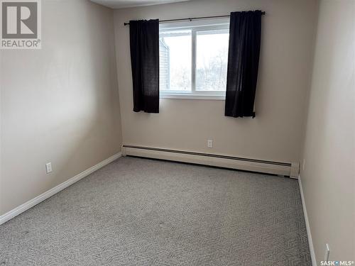 306 1808 Eaglesham Avenue, Weyburn, SK - Indoor Photo Showing Other Room