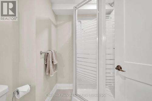 1542 Glen Rutley Circle, Mississauga (Applewood), ON - Indoor Photo Showing Bathroom