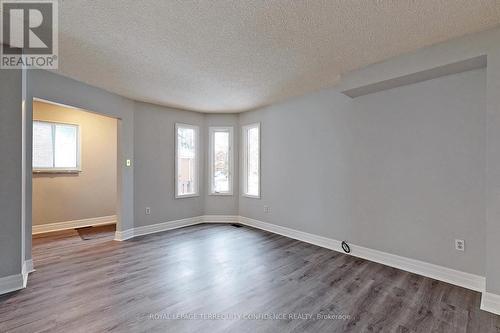 10 Weatherup Crescent, Barrie, ON - Indoor Photo Showing Other Room