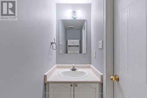 10 Weatherup Crescent, Barrie, ON - Indoor Photo Showing Bathroom