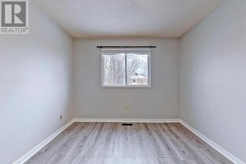 10 Weatherup Crescent, Barrie, ON - Indoor Photo Showing Other Room