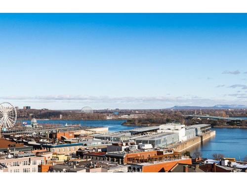 View - 303-204 Rue De L'Hôpital, Montréal (Ville-Marie), QC - Outdoor With Body Of Water With View