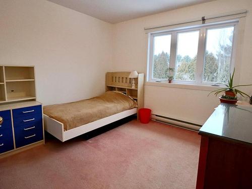 Chambre Ã Â coucher - 8037 Rue Châteauvert, Trois-Rivières, QC - Indoor Photo Showing Bedroom