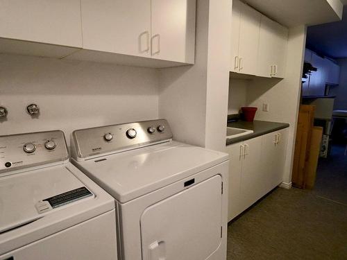 Salle de lavage - 8037 Rue Châteauvert, Trois-Rivières, QC - Indoor Photo Showing Laundry Room