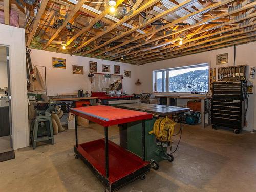 Atelier - 100 Rue Léo-Paul-Trudel, Shawinigan, QC - Indoor Photo Showing Basement