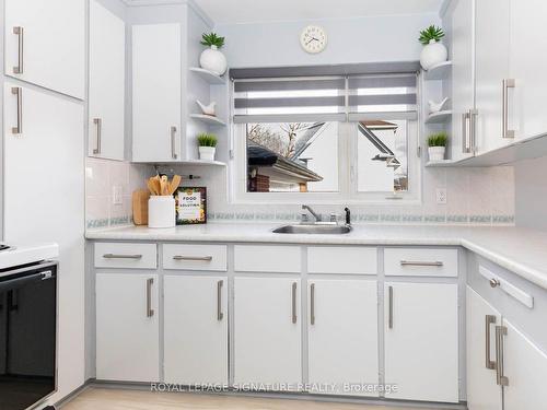 732 Danforth Rd Rd, Toronto, ON - Indoor Photo Showing Bedroom