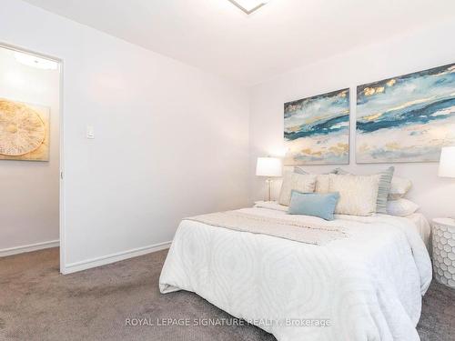 732 Danforth Rd, Toronto, ON - Indoor Photo Showing Bedroom