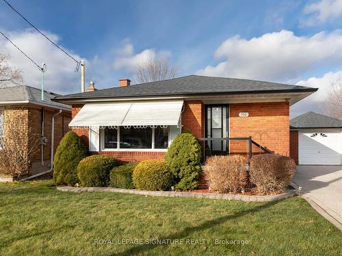 732 Danforth Rd, Toronto, ON - Outdoor